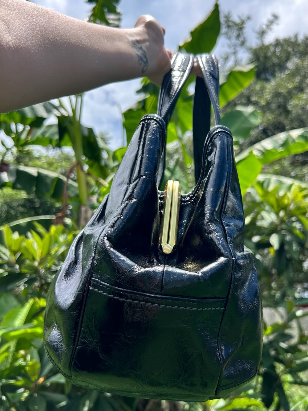 Coach 2008 Ergo Patent Leather Pleated Kisslock Satchel - Black - - Picture 4 of 16